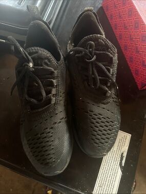 Nike Black Low-Top Knit Sneakers
